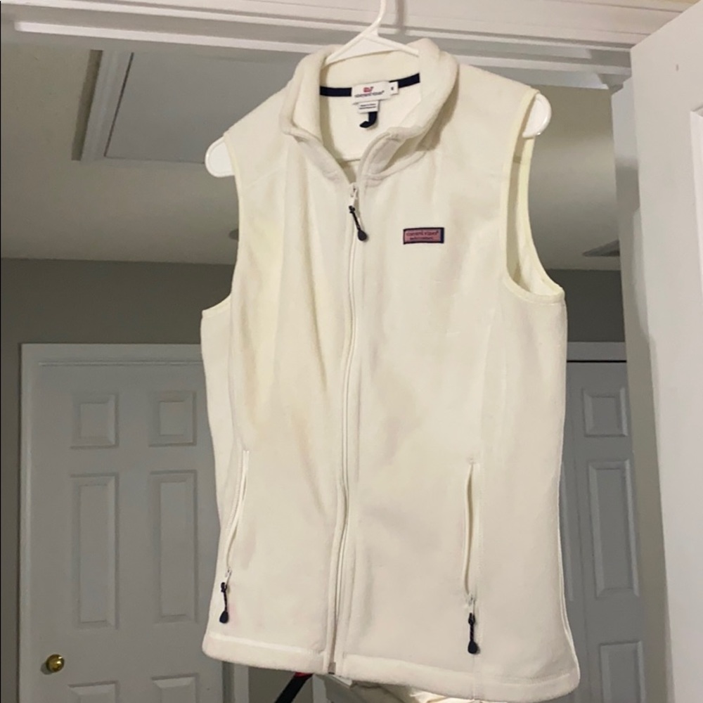 Fuzzy White Vineyard Vines Vest